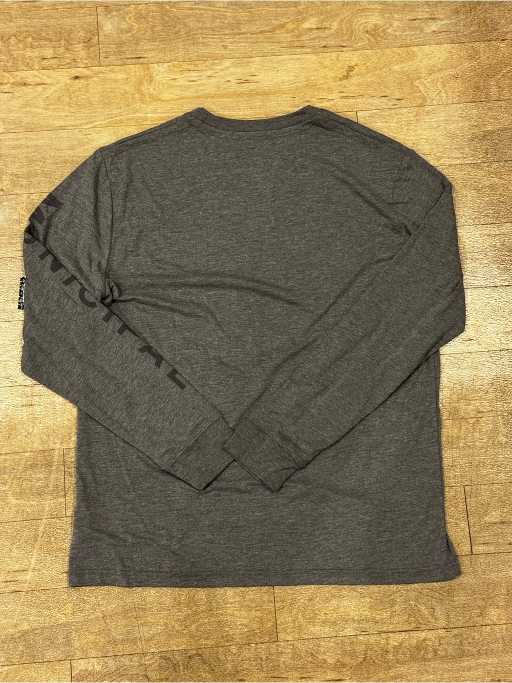 NWT Municipal Armband SuperBlend Long-Sleeve Tee Charcoal Heather Grey - Picture 5 of 9